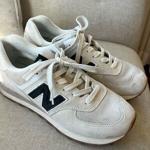 Women’s new balance, tennis shoes